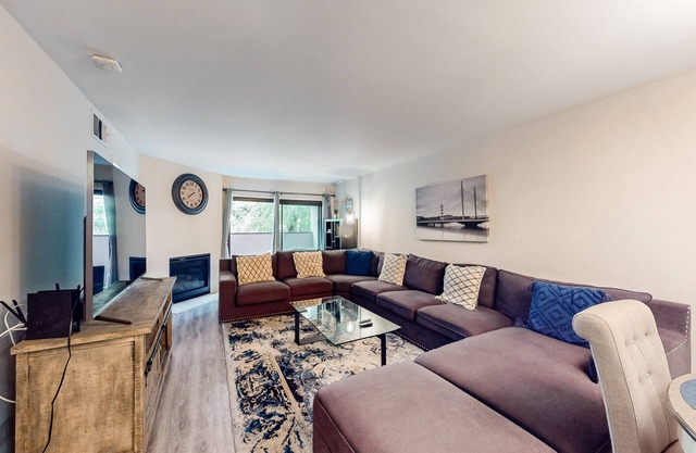 Pacific Cove | Pool & Hot Tub, Fitness Center | Walk to Beach & Dining