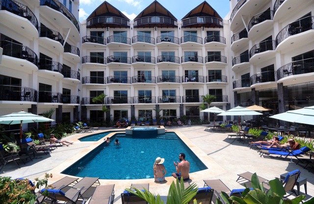 PACIFIC SUITES Boutique Hotel & Bistro