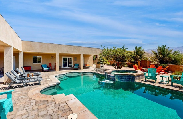 Painted Hills desert retreat with 5-acre compound with saltwater pool & spa