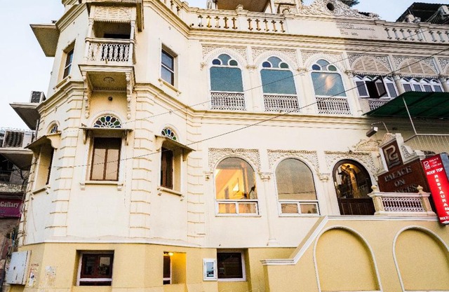 Palace On Ganges - Heritage Hotel