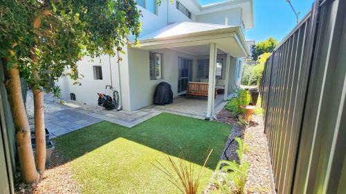 Palm Beach Retreat - Rockingham