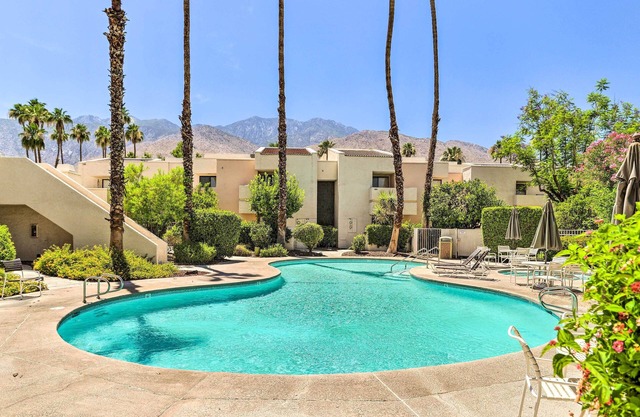 Palm Springs Hideaway w/Resort Amenities!
