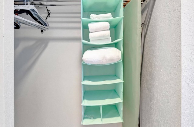 Palm Terrace Waterfront Htd Pool Hot Tub Tennis