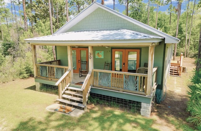 Palmetto Cottage - Family Friendly