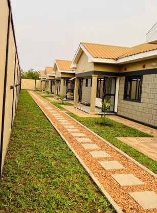 Palms & Pebbles Lodge