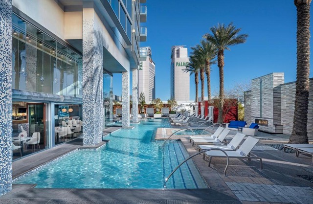 Palms Place Hotel and Spa