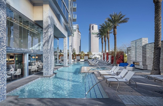 Palms Place