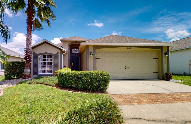 Palmside Joy | House in Davenport with tennis, private pool, lake view & AC