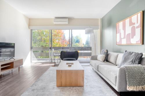 Palo Alto 1br w gym pool bbq nr tech HQs SFO-1256