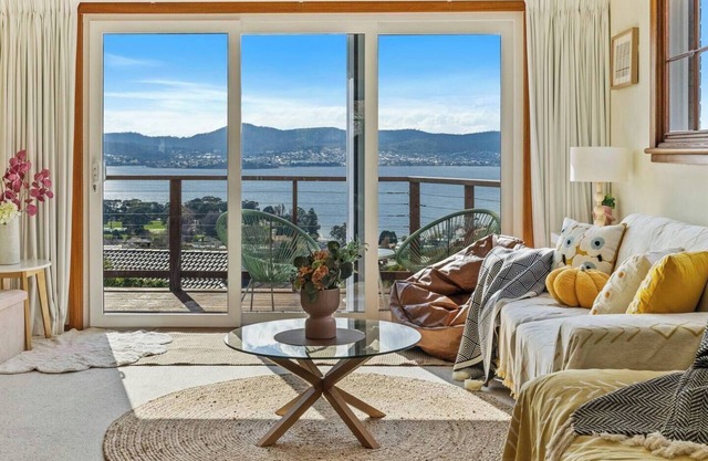 Panorama Magic A Sandy Bay Family Escape