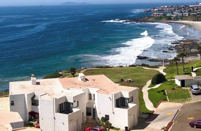 Panoramic Ocean views