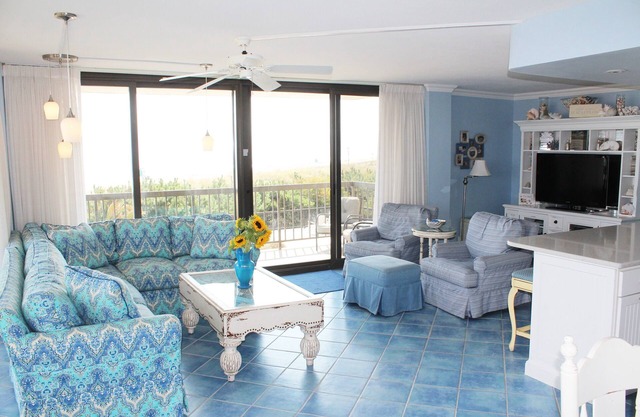 Panoramic Oceanfront. Beautiful Five Star. The perfect summer vacation.