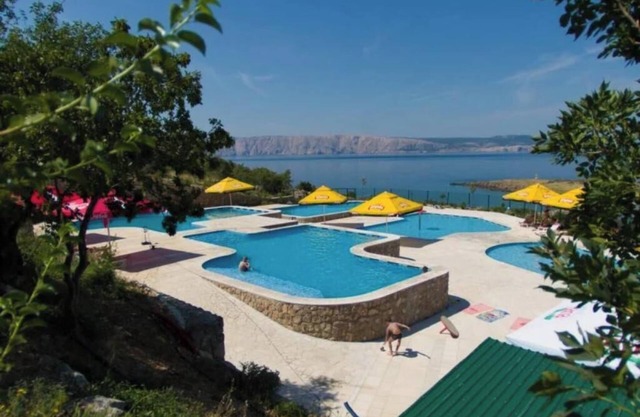 Panorma Zone A 4+2 - Two Bedroom Camping, Sleeps 6