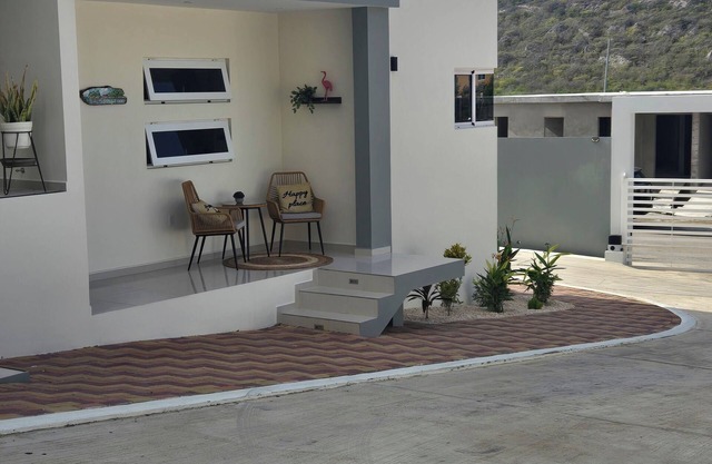 Papaya Chiki your home in Curaçao!