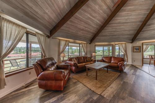 Par Fore The Course: Your Golf-side Getaway