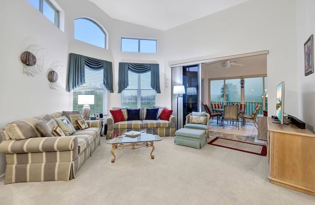 Par-View Palace at Lexington CC Golf Village