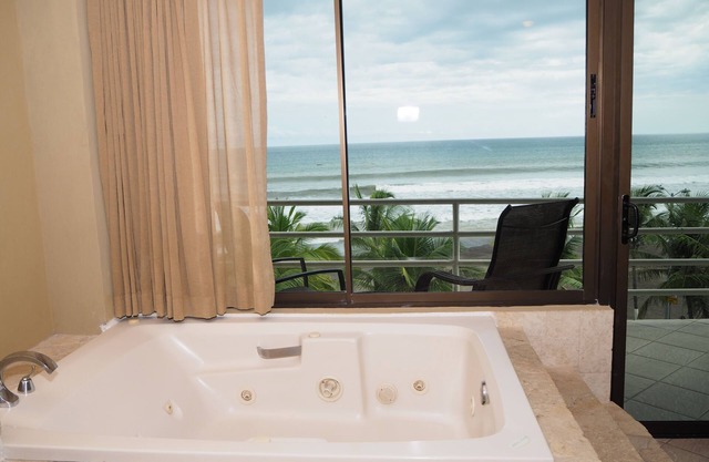 Paradise Jaco Beach Front