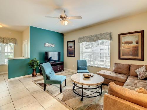 Paradise Palms Resort, Just Minutes From Disney!