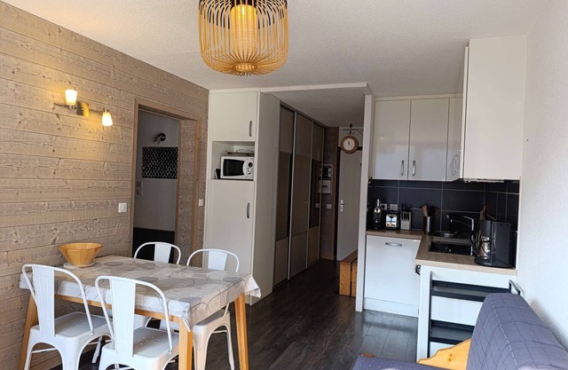 Paradiski quiet and sunny apartment