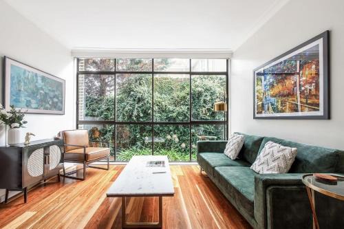 Parisian Chic meets South Yarra's Vibrant Locale