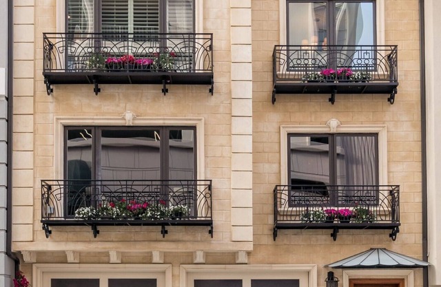 Parisian Living in Pacific Heights, Newly Renovated with Classic Charms