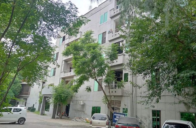 Parkway Apartments