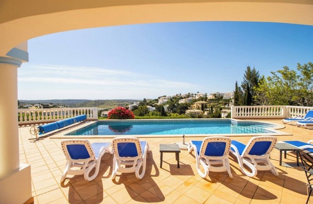 Parque da Floresta villa 209 with pool on golf resortn