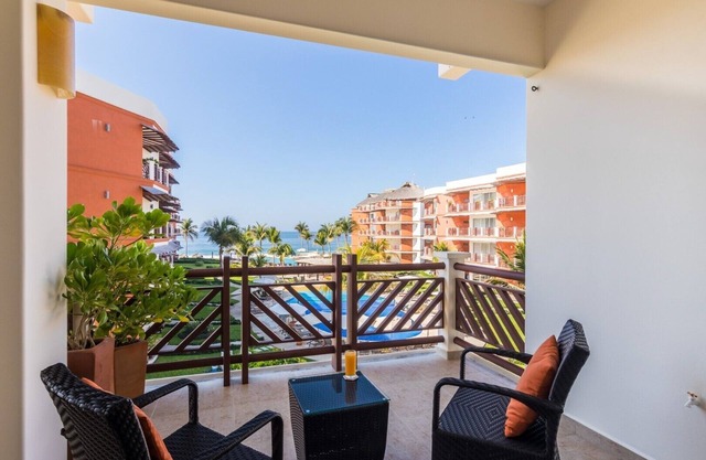 Partial Ocean View 1 Bedroom Residence with Resort Amenities!