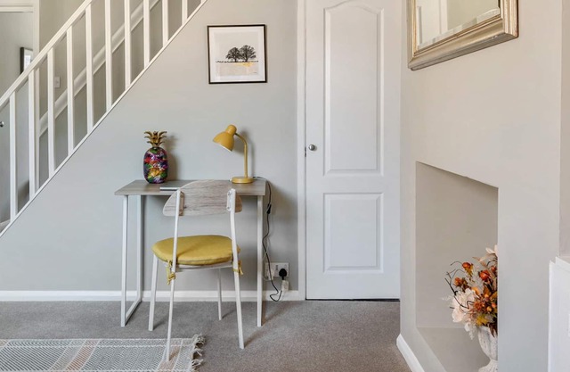 Pass the Keys | Charming Victorian Cottage