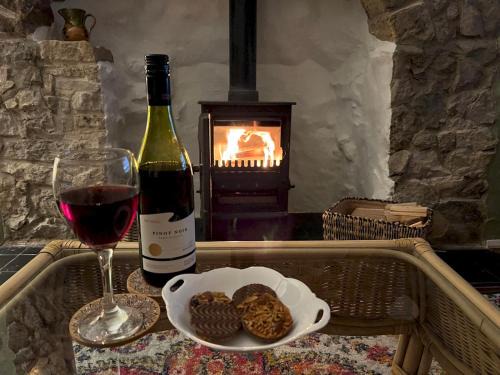 Pass the Keys Dene Cottage - Perfect for 8 & Pets in Youlgrave