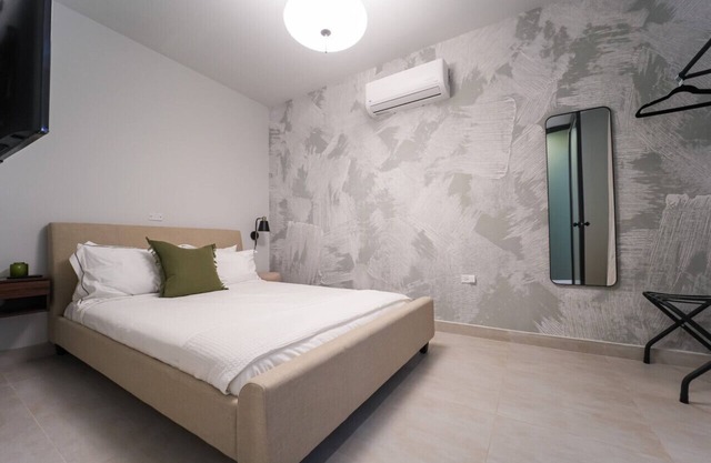 Patio Elba Suites