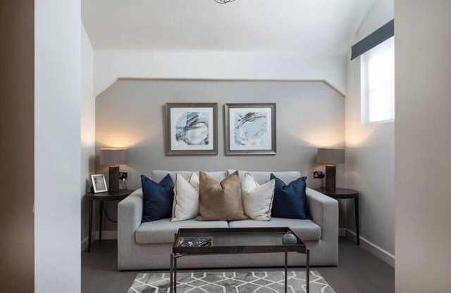 PBC | Luxury One Bed Flat Kensington KC5