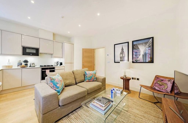 PBC | Modern One Bedroom Apartment in Central London, Fitzrovia GT6