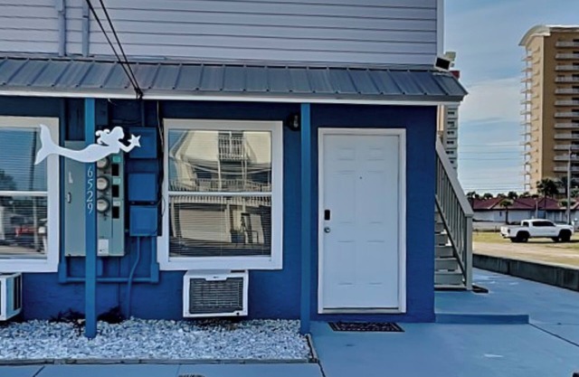 PC Beach Retreat B | Near Beach with Large Shared Backyard and Outdoor Shower