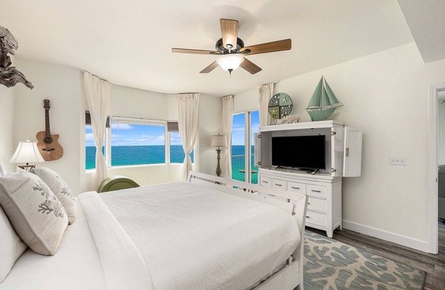 𝒫𝒞𝐵 𝒫𝒶𝓇𝒶𝒹𝒾𝓈𝑒 4 BR, 3BA