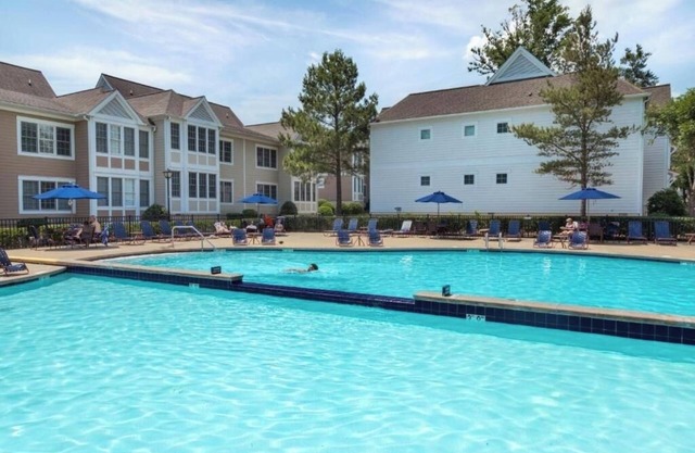 Peaceful 1BR Retreat in Gated Estate Near History + Local Parks