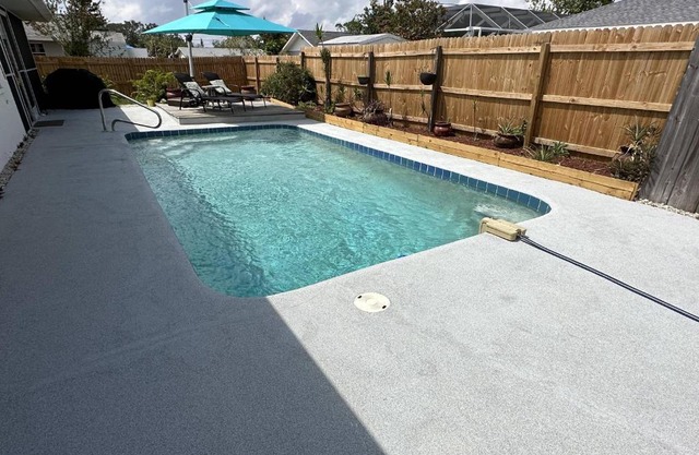 Peaceful Egret Pool Home in Venice