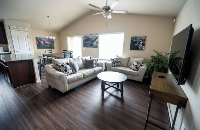 Peaceful Family Retreat | Clean | Modern | 4 Bed