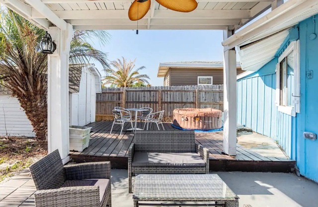 Peaceful Lydia Hide-O-Way - Unwind Near Beach, Breakfast, Spa & Go-Karts!