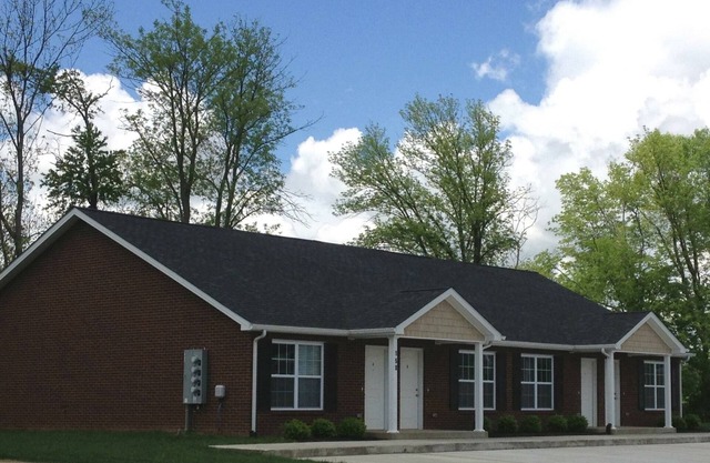 Peaceful Private Retreat ~ High-End Finishes And Hardwood Floors!