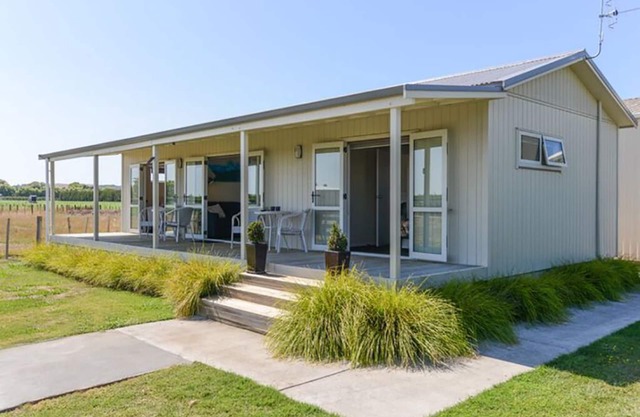 Peaceful semi-rural retreat