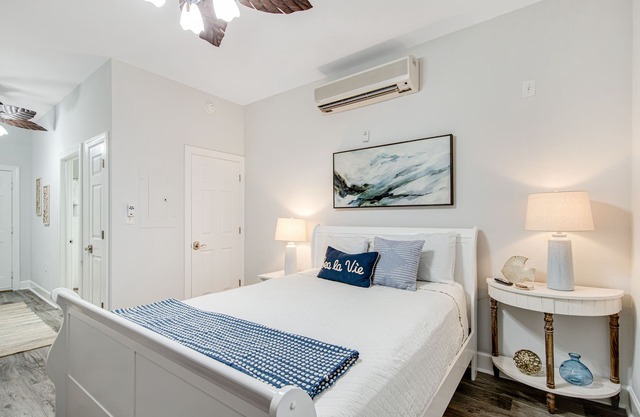 Peaceful studio with pool, convenient kitchenette, beach access & WiFi