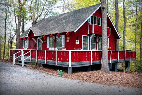 Peaceful wooded view chalet