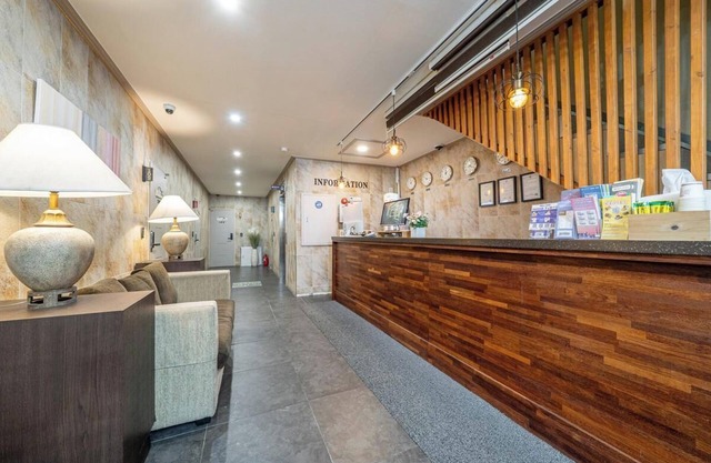 Peanut Hotel