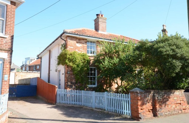 Pebble Beach Cottage, Aldeburgh