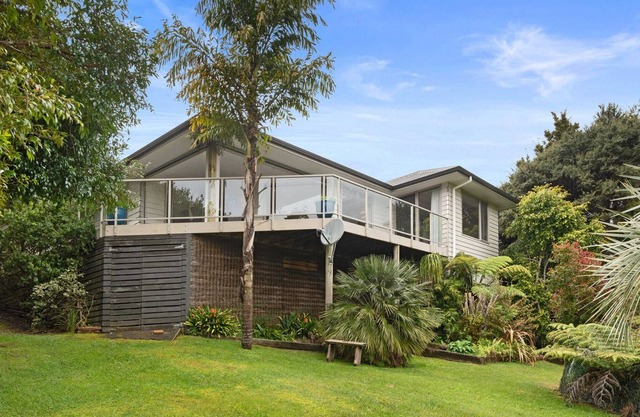 PEBBLEBROOKE VIEWS - MANGAWHAI HOLIDAY HOME in Mangawhai