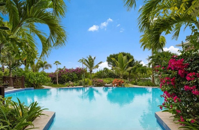 Pelican's Nest #3 · 3 Bed Villa