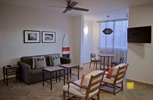 "Pelicano", One Bedroom Apartment. You can walk to Beach and Restaurants.