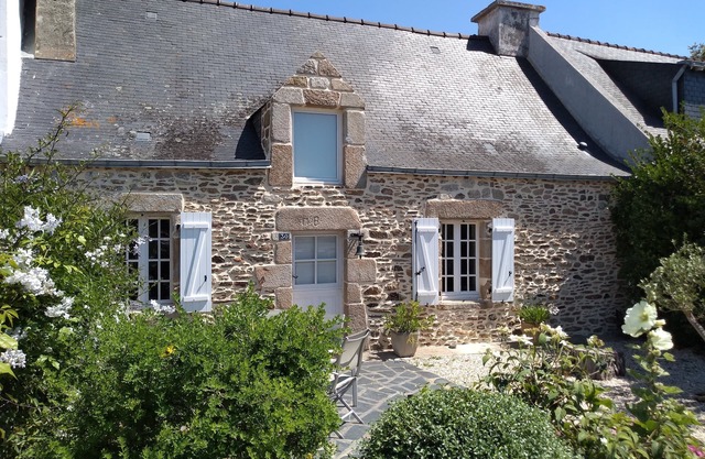 PÉNERF charming house near the port. Pets allowed.