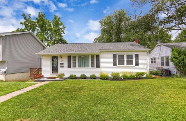 Penn State Home. 3 bedroom house close to Beaver Stadium, PSU, State College
